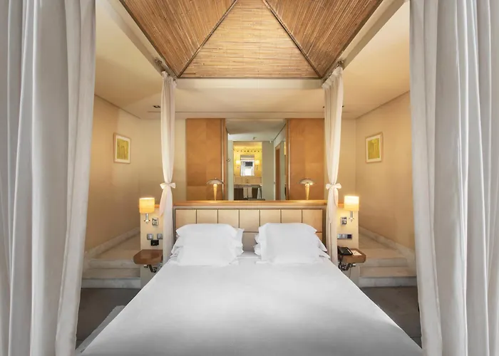 Hotel The At Bahia Del Duque 5*